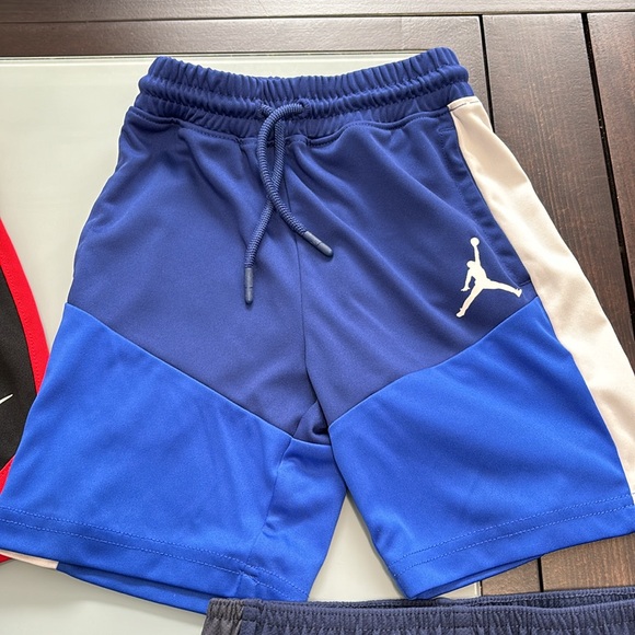 Kids basketball loose fit shorts - Picture 3 of 5